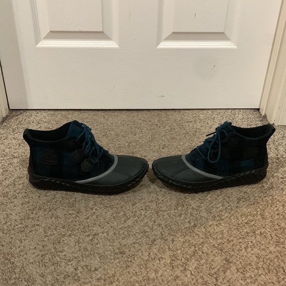 Sorel blue black plaid Out n About lace up boots sz 8 - Picture 3 of 7